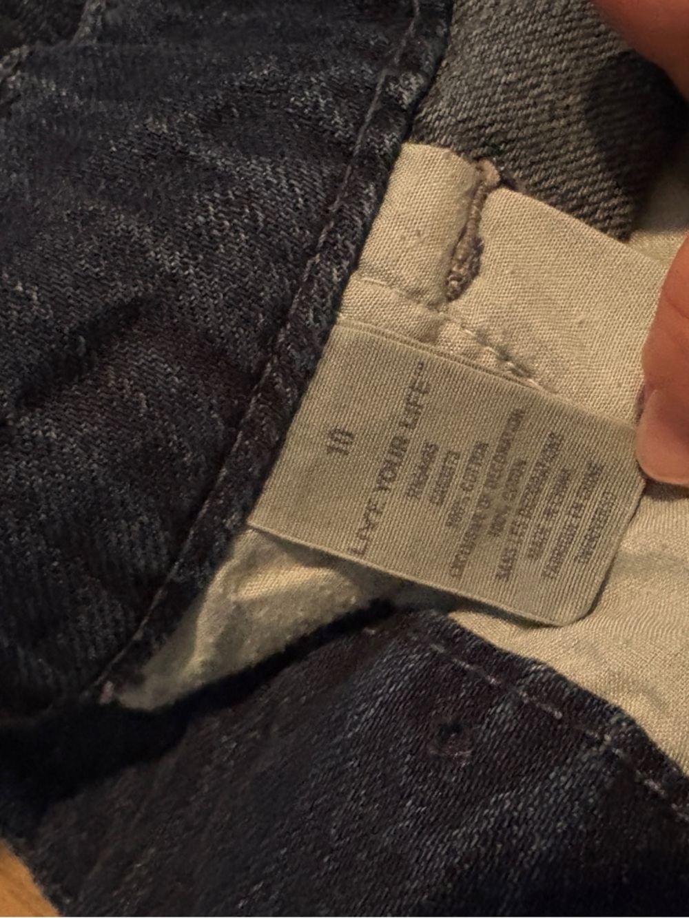 American Eagle Low Rise Mini Short - Picture 4 of 4